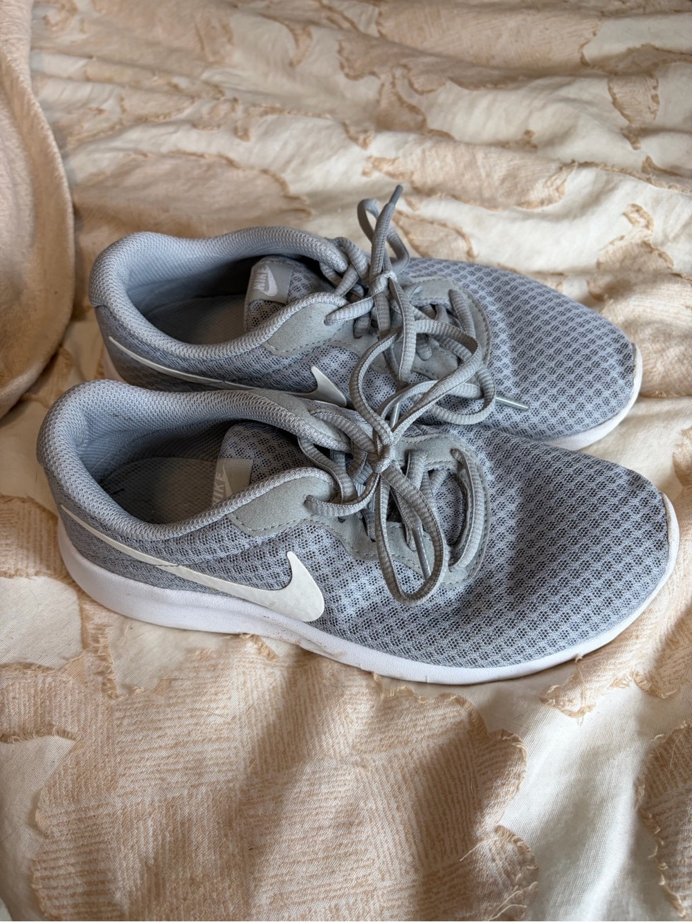 Nike Women’s Light Gray Mesh Training Sneakers